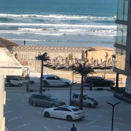 Lavand Eighteen Mamaia דירה *